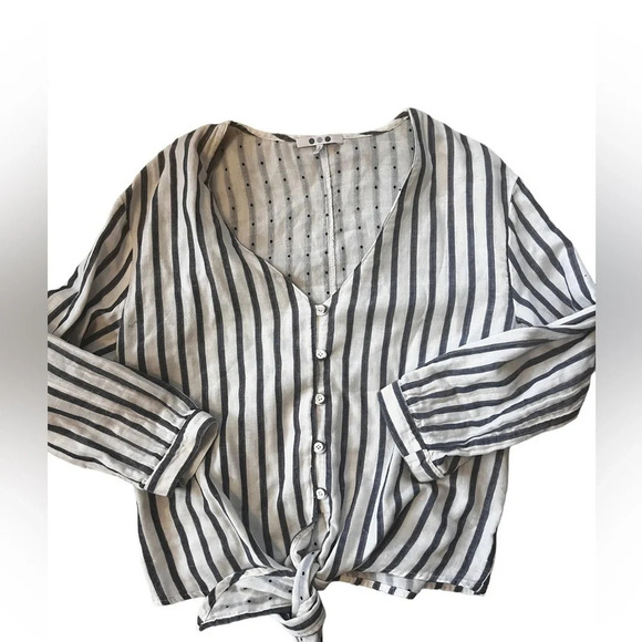 Three dots from Nordstrom size XS striped tie front button up blouse - Picture 3 of 6